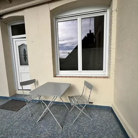 2 Pieces Avec Terrasse Apartment *