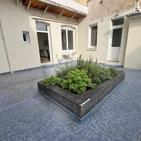 2 Pièces Avec Terrasse Appartement *